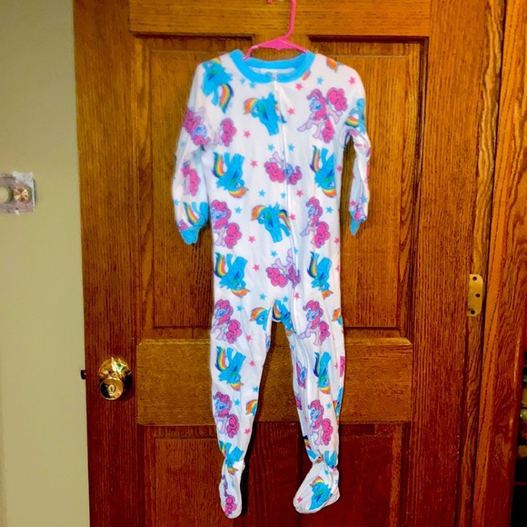 Footie - Picture 1 of 2